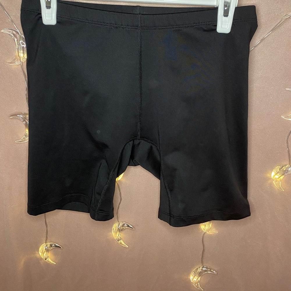 ☁️Black biker shorts 🚴‍♀️
